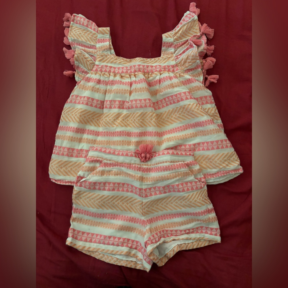 Bo-ho patterned kids short set